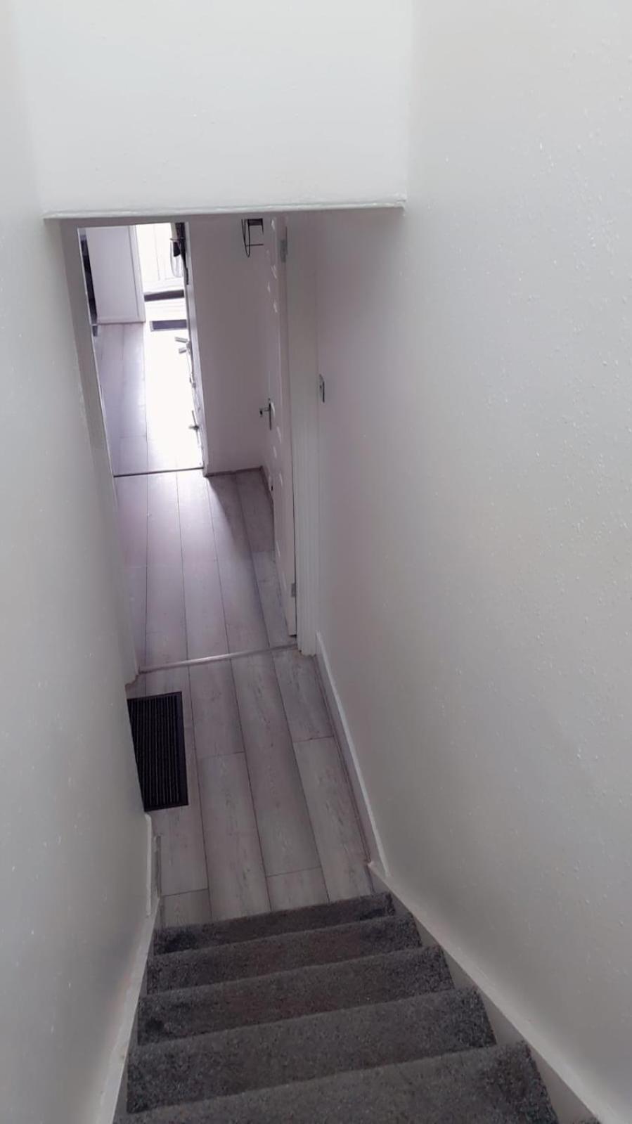 2 Bed 1St Floor Apartment-Own Entrance & Parking Portsmouth Exterior foto